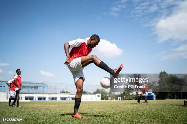 Foot Rool Up Ups Soccer Photos and Premium High Res Pictures - Getty Images