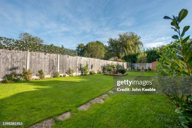 property garden exteriors - domestic garden photos et images de collection