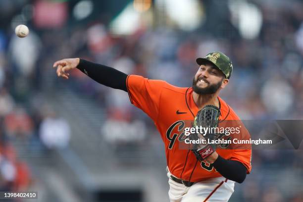 Jakob Junis of the San Francisco Giants pitches in the top of the first inning against the San Diego Padres at Oracle Park on May 20, 2022 in San...