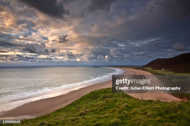 rhossili bay on the gower peninsula, wales, uk. - rhossili stock pictures, royalty-free photos & images