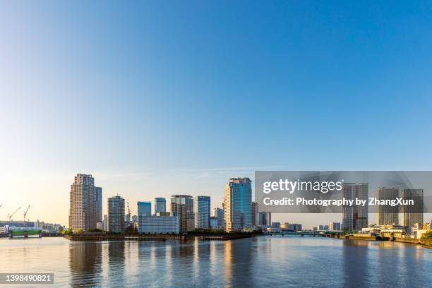 tokyo city in the morning. - tokyo bay fotografías e imágenes de stock