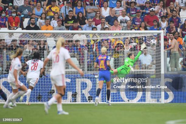Sandra Panos of FC Barcelona fails to save as Amandine Henry of Olympique Lyon scores her team's first goal during the UEFA Women's Champions League...