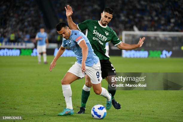 Pedro Rodriguez of SS lazio compete for the ball with Marco Davide Faraoni of Hellav Verona FC during the Serie A match between SS Lazio and Hellas...