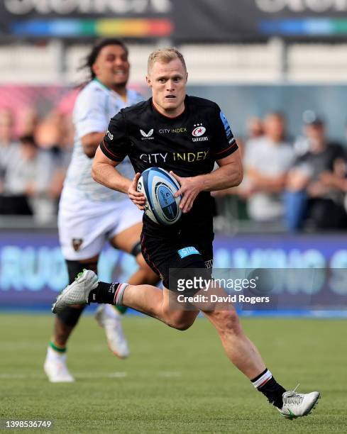 Aled Davies of Saracens breaks with the ball during the Gallagher Premiership Rugby match between Saracens and Northampton Saints at StoneX Stadium...