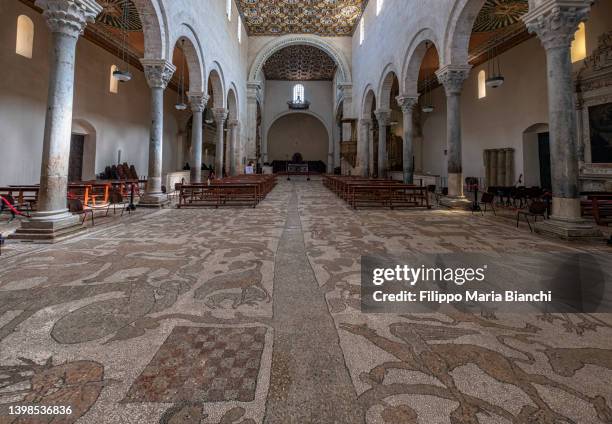 cattedrale di otranto - otranto foto e immagini stock