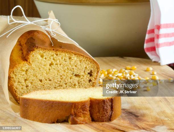 2009-09-11_corn_bread_alternate - sweet bread fotografías e imágenes de stock