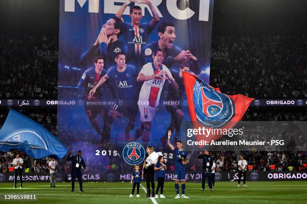 Angel Di Maria, his wife Jorgelina Cardoso and their children thank the fans after the Ligue 1 Uber Eats match between Paris Saint Germain and FC...