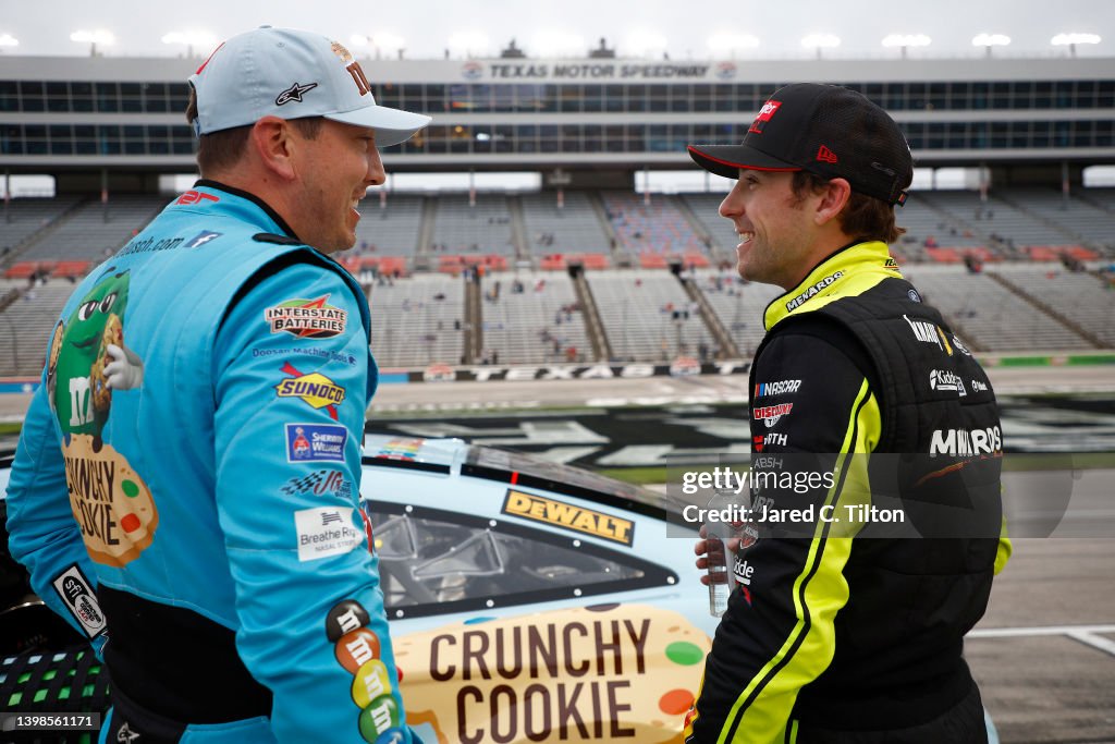 Cruccy Racing Kyle Busch, driver of the M&M's Crunchy Cookie Toyota, and Ryan... News ...