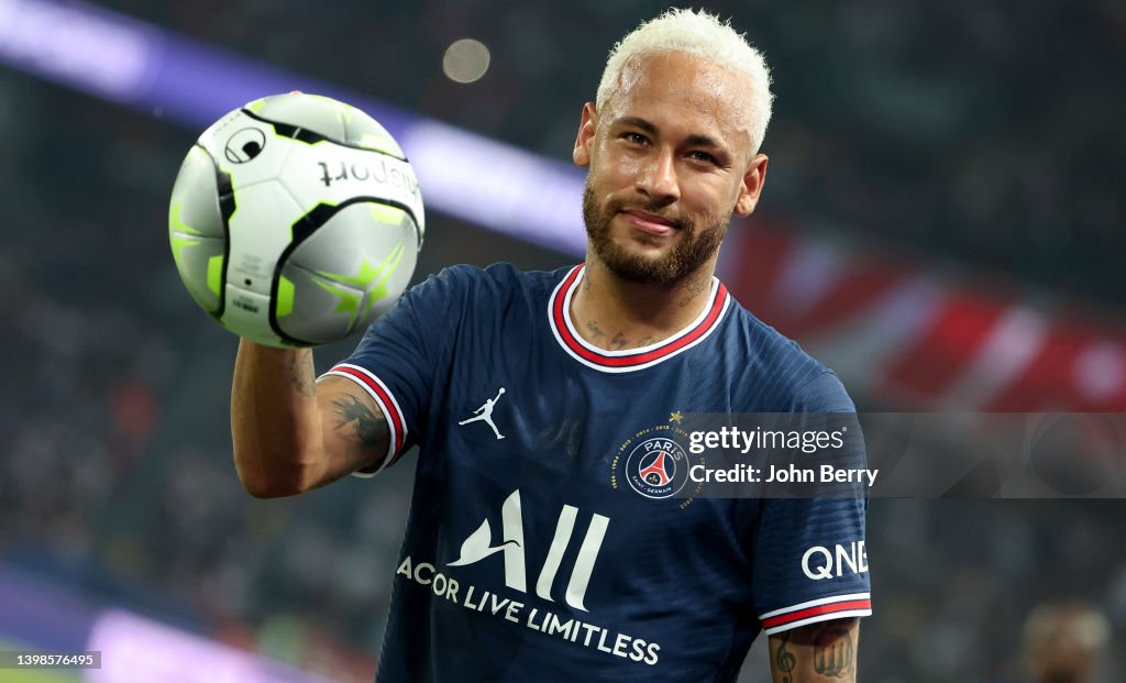 Paris Saint-Germain v FC Metz - Ligue 1