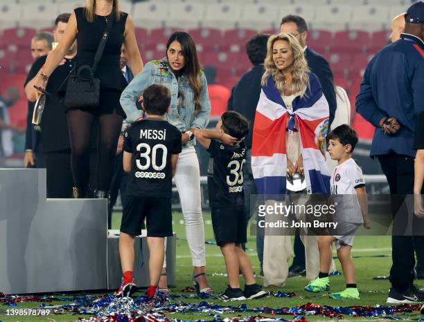 Antonella Roccuzzo, wife of Lionel Messi of PSG and their sons, Andrea Salas, wife of goalkeeper of PSG Keylor Navas following the French Ligue 1...
