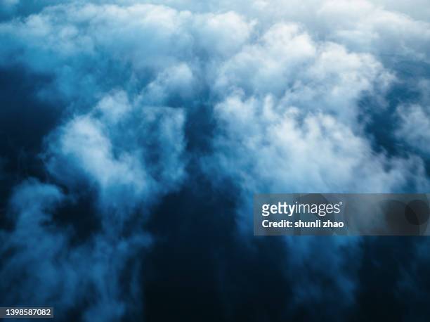 flowing cloud - smoke black background ストックフォトと画像