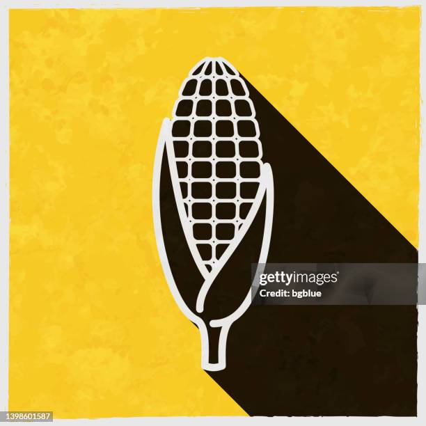 corn. icon with long shadow on textured yellow background - husk 幅插畫檔、美工圖案、卡通及圖標