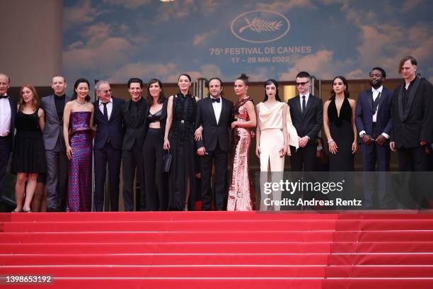 The cast of Irma Vep, Lou Lampros, Antoine Reinartz, Fala Chen, Olivier Assayas, Vincent Lacoste, Nora Hamzawi, Jeanne Balibar, Vincent Macaigne,...