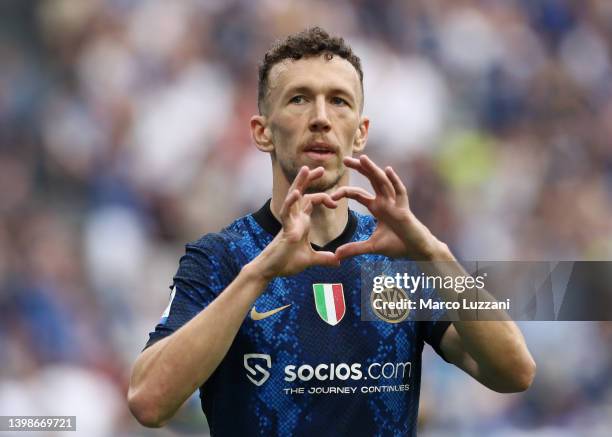 Ivan Perisic of FC Internazionale celebrates after scoring their side's first goal during the Serie A match between FC Internazionale and UC...