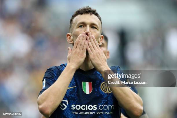 Ivan Perisic of Inter Milan celebrates after scoring their sides first goal during the Serie A match between FC Internazionale and UC Sampdoria at...