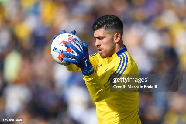 Agustin Rossi of Boca Juniors warms up prior to the final match of the Copa de la Liga 2022 between Boca Juniors and Tigre at Mario Alberto Kempes...