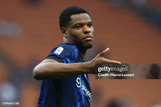 Denzel Dumfries of FC Internazionale reacts following the Serie A match between FC Internazionale and UC Sampdoria at Stadio Giuseppe Meazza on May...