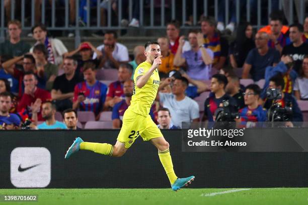 Moi Gomez of Villarreal CF celebrates after scoring their side's second goal during the LaLiga Santander match between FC Barcelona and Villarreal CF...