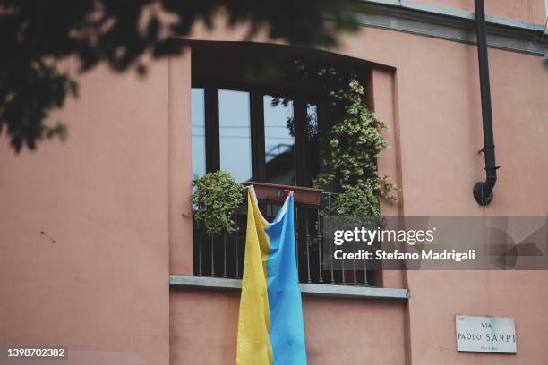 ukrainian flag demonstration in support of peace - ukrainian culture stock pictures, royalty-free photos & images