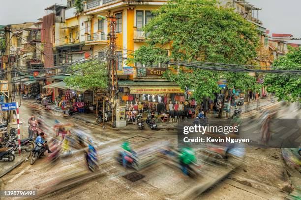 hanoi traffic long exposure during the day - hanoi cityscape stock pictures, royalty-free photos & images