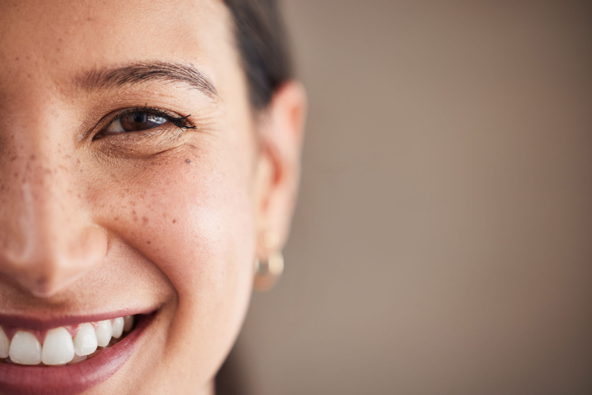 happy woman clear skin