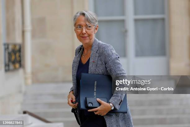 The new French Prime Minister Elisabeth Borne arrives for the first weekly cabinet meeting of the newly announced cabinet at The Elysee Presidential...