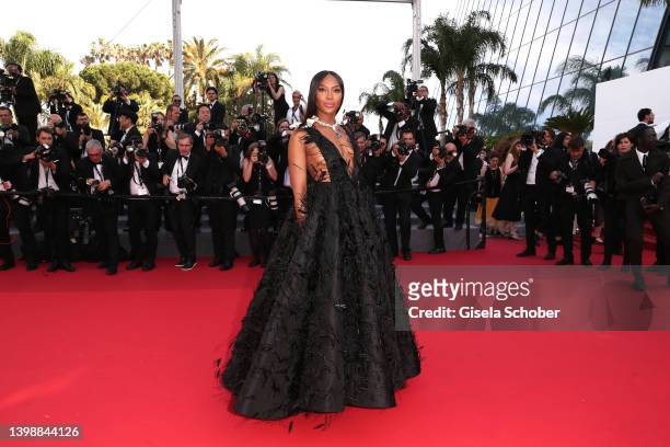 765 Naomi Campbell Valentino Photos and Premium High Res Pictures - Getty  Images