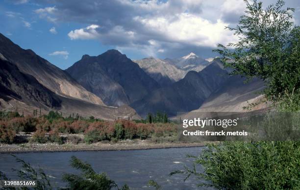 gilgit river in the gupis valley ( pakistan) - indus valley stock pictures, royalty-free photos & images