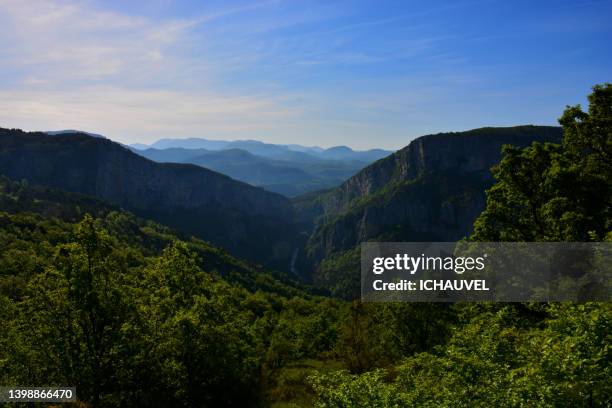 verdon gorges landscape  france - alpes de haute provence stockfoto's en -beelden