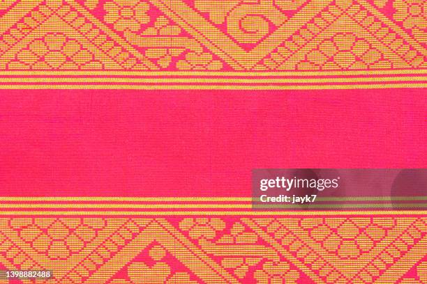 pink silk background - chennai jayk7 photos et images de collection