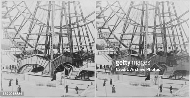 Stereoscopic image depicting the machinery of the Ferris Wheel, designed by George Washington Gale Ferris Jr, at the World's Columbian Exposition, on...