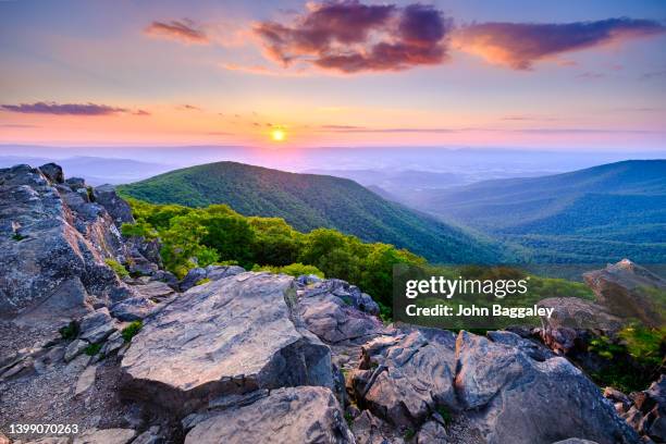 sunset from hawksbill summit - shenandoah national park stock pictures, royalty-free photos & images