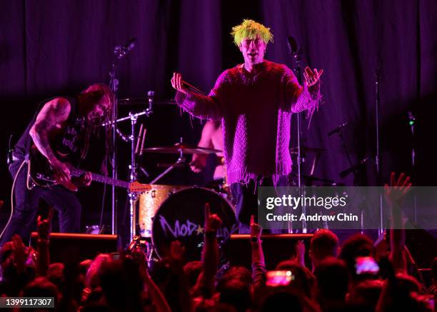 Mod Sun Rapper Mod Sun Rapper Photos and Premium High Res Pictures - Getty Images