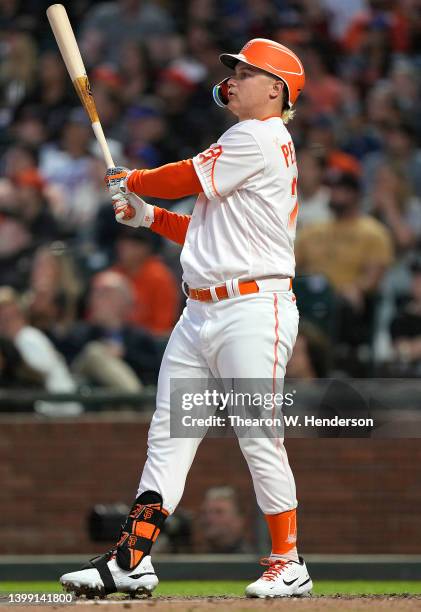 Joc Pederson of the San Francisco Giants hits a two-run home run against the New York Mets in the bottom of the fifth inning at Oracle Park on May...