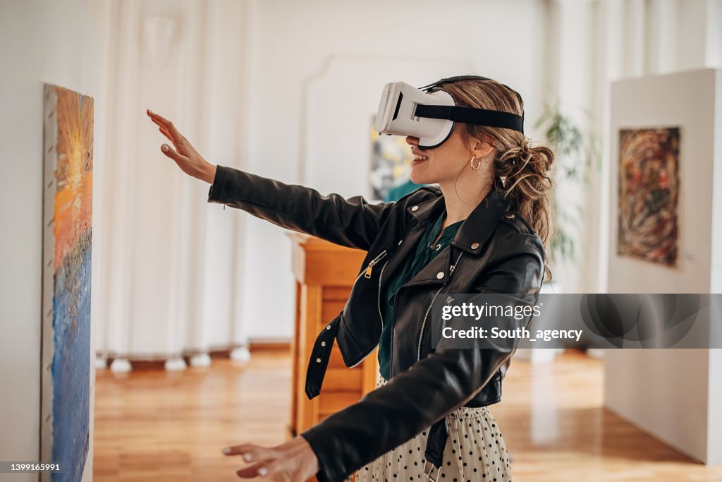 アートギャラリーでのVR体験