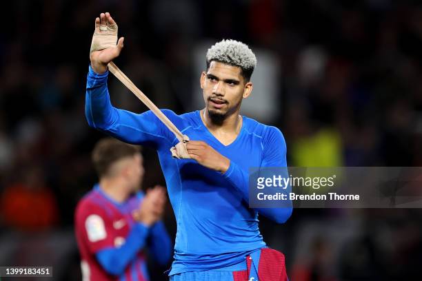 Ronald Araujo of FC Barcelona gestures towards the crowd at full time during the match between FC Barcelona and the A-League All Stars at Accor...