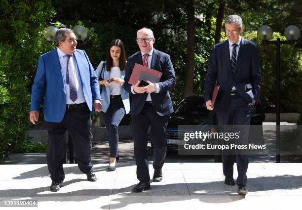 The director of the Ramon Areces Foundation, Raimundo Perez-Hernandez y Torra; the member of the Executive Board of the European Central Bank ,...