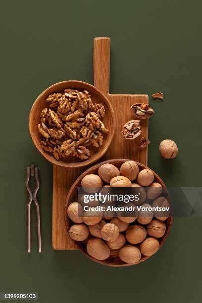 walnuts - 核桃 個照片及圖片檔