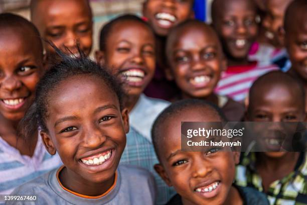 bambini africani di un orfanotrofio a nairobi, kenya - orfano foto e immagini stock