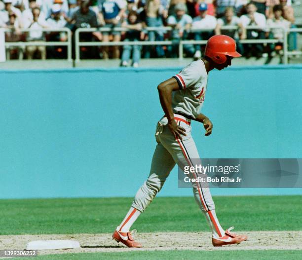 Cardinals Willie McGee is tagged out at 2nd base on throw from Dodgers catcher Mike Scioscia during Los Angeles Dodgers vs St. Louis Cardinals MLB...
