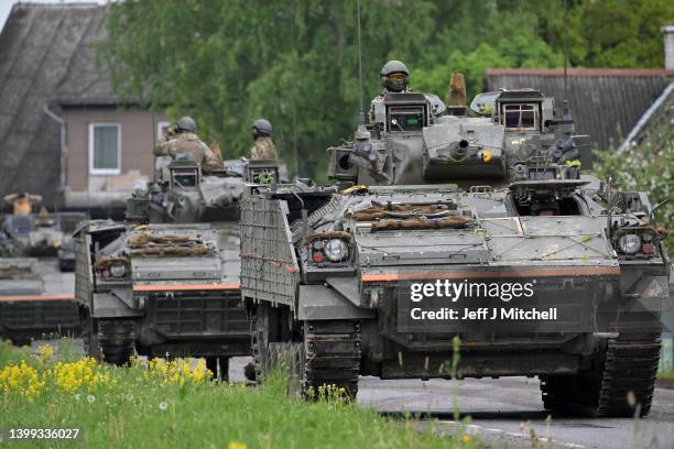 Royal Tank regiment take part in maneuvers during NATO exercise Hedgehog on the Estonian Latvian border on May 26, 2022 in Voru, Estonia. Military...