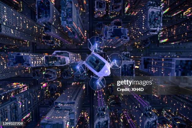 evtol fly over the city - innovatie stockfoto's en -beelden