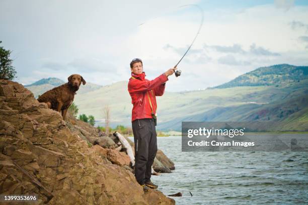 kamloops lake - kamloops fotografías e imágenes de stock