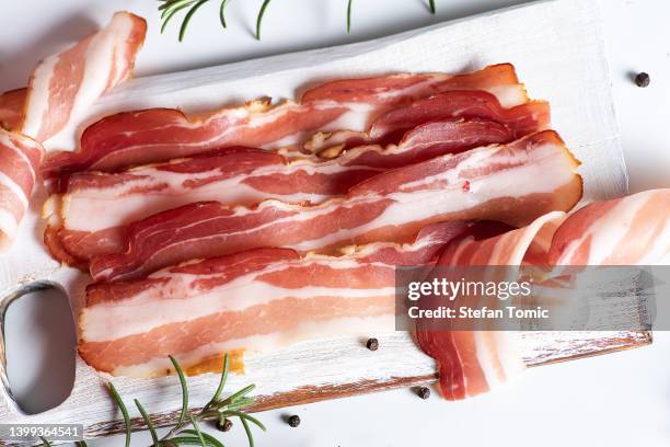 raw bacon - raw bacon stock pictures, royalty-free photos & images