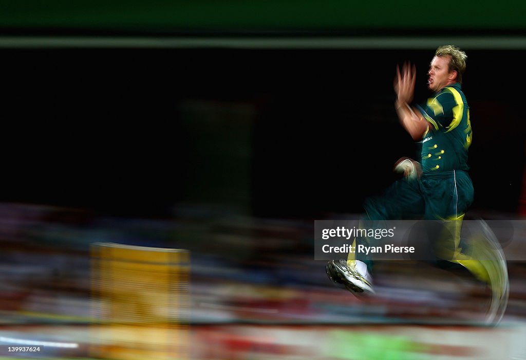 Australia v India - Tri-Series Game 10