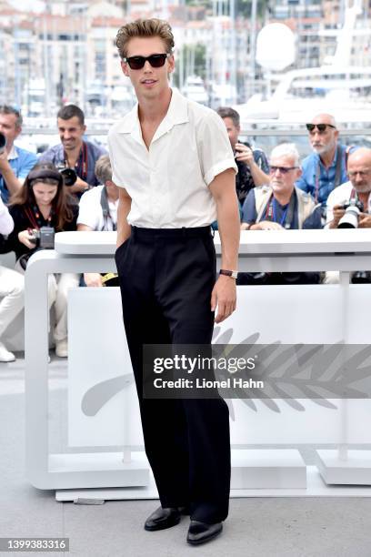 Austin Butler attends the photocall for "Elvis" during the 75th annual Cannes film festival at Palais des Festivals on May 26, 2022 in Cannes, France.