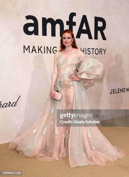 Barbara Meier attending amfAR Gala Cannes 2022 at Hotel du Cap-Eden-Roc on May 26, 2022 in Cap d'Antibes, France.