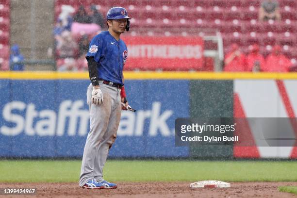 Seiya Suzuki of the Chicago Cubs leads off second base in the third inning against the Cincinnati Reds at Great American Ball Park on May 26, 2022 in...