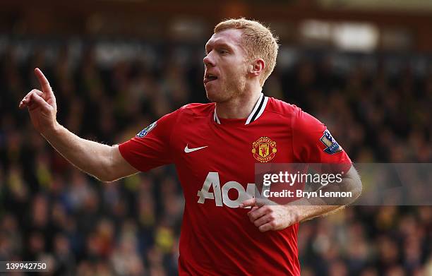 Paul Scholes of Manchester United celebrates scoring during the Barclays Premier League match between Norwich City and Manchester United at Carrow...