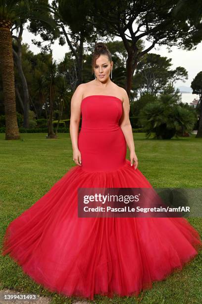 Ashley Graham poses during the amfAR Cannes Gala 2022 at Hotel du Cap-Eden-Roc on May 26, 2022 in Cap d'Antibes, France.